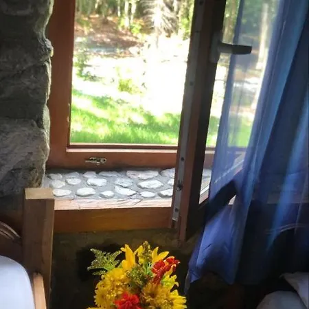 Hyrmet Demushi Bed & Breakfast