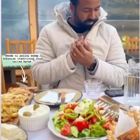 Oda ve Kahvaltı Hyrmet Demushi